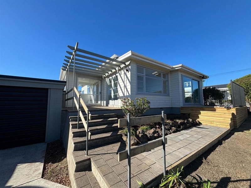 1/151 Estuary Road, South New Brighton, Christchurch - Carousel 1