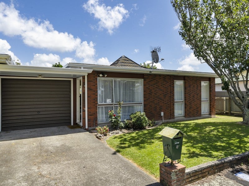 8 Phillip Street, Terrace End, Palmerston North - Carousel 1