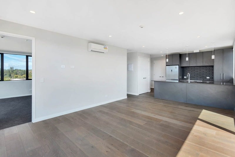 303/9 Walmer Road, Point Chevalier, Auckland - Carousel 2