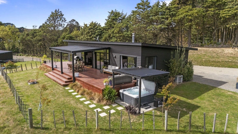 338 Valley Road, Colyton, Feilding - Carousel 1