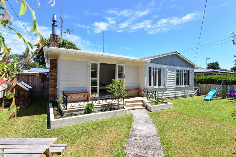 21 Cunningham Road, Beerescourt, Hamilton - Carousel 1