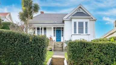 16 Clifford Street, Dalmore, Dunedin - Carousel 1