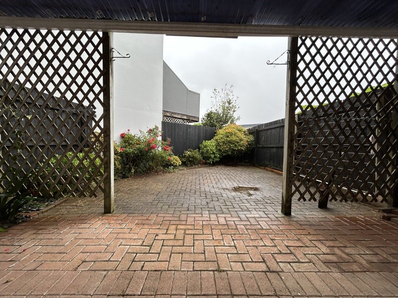 24/14 Ambrico Place, New Lynn, Auckland - Carousel 17