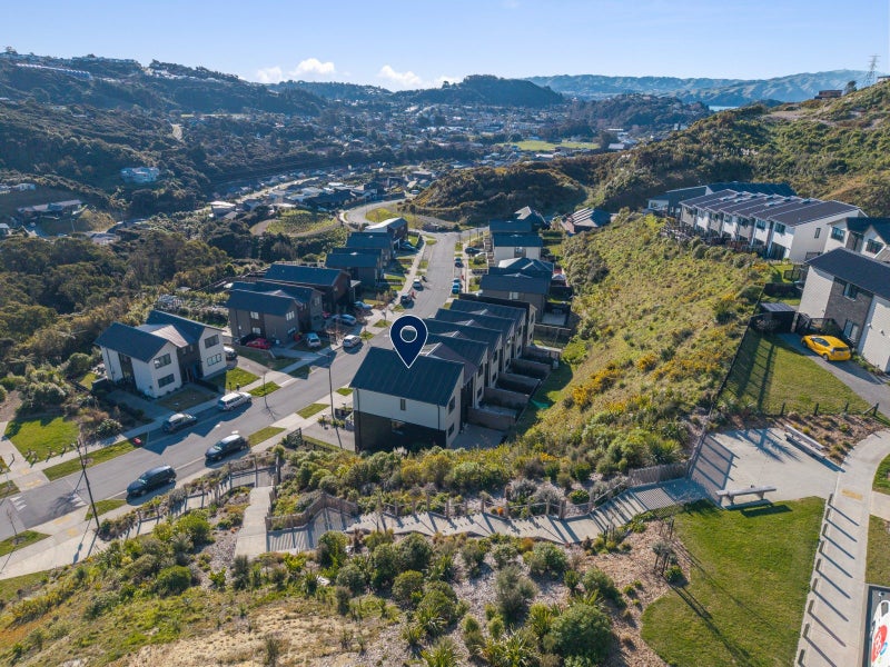 27 Holystone Road, Whitby, Porirua - Carousel 17
