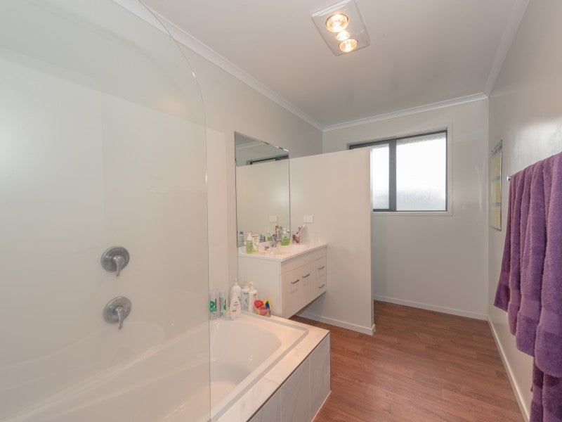 8 Ella Place, Grandview Heights, Hamilton - Carousel 13