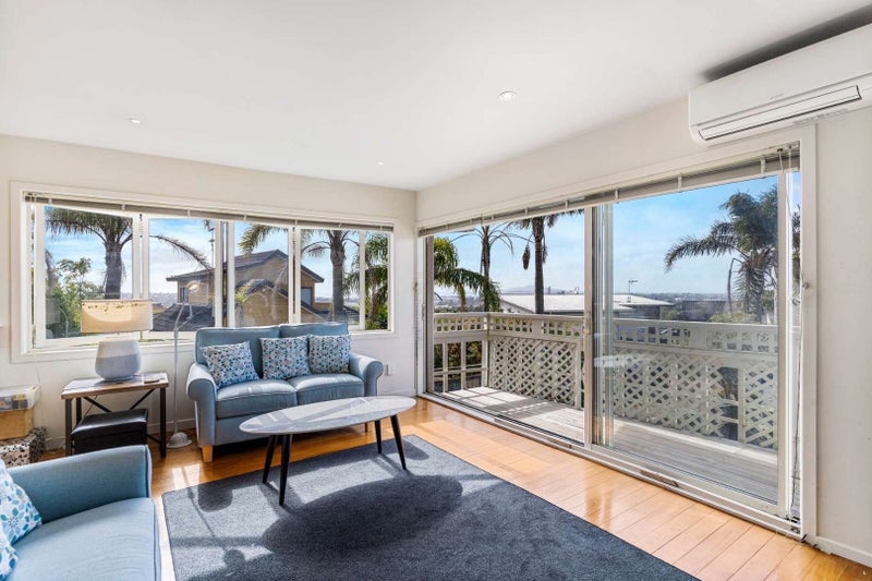 1/349 Glenfield Road, Glenfield, Auckland - Carousel 2