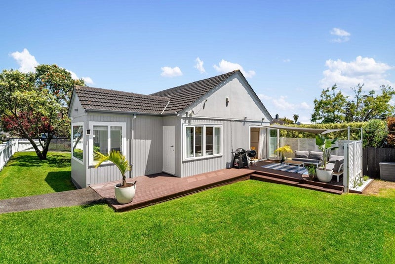 1 Tutuki Street, Waterview, Auckland - Carousel 1