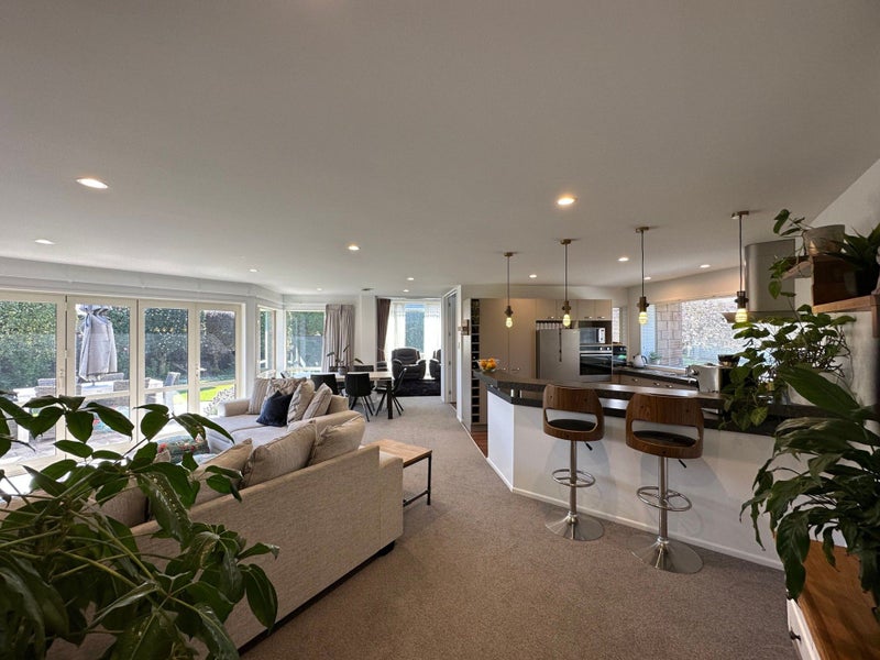 17 Burbank Drive, Aidanfield, Christchurch - Carousel 2