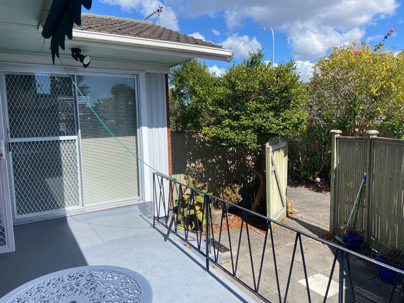 2/344 Lake Road, Hauraki, Auckland - Carousel 1