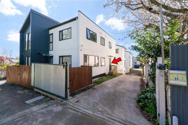 11A Selkirk Road, Mount Albert, Auckland - Carousel 1
