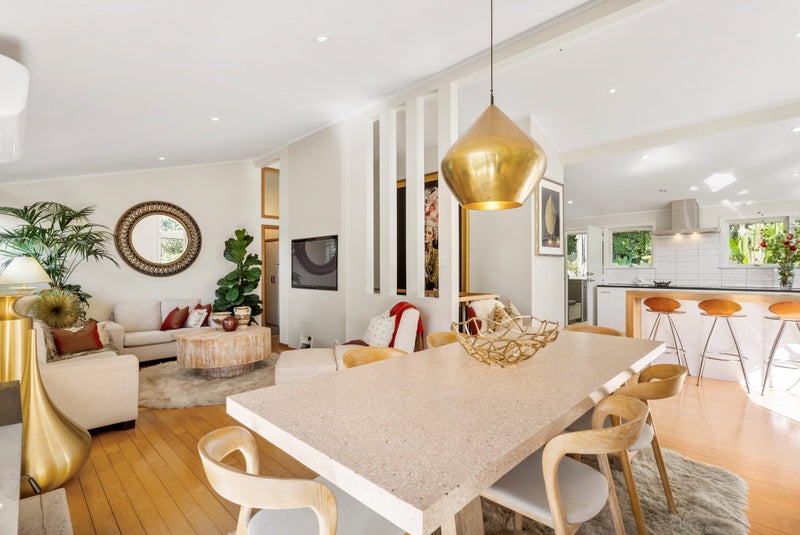 8 Potiki Place, Glen Innes, Auckland - Carousel 2