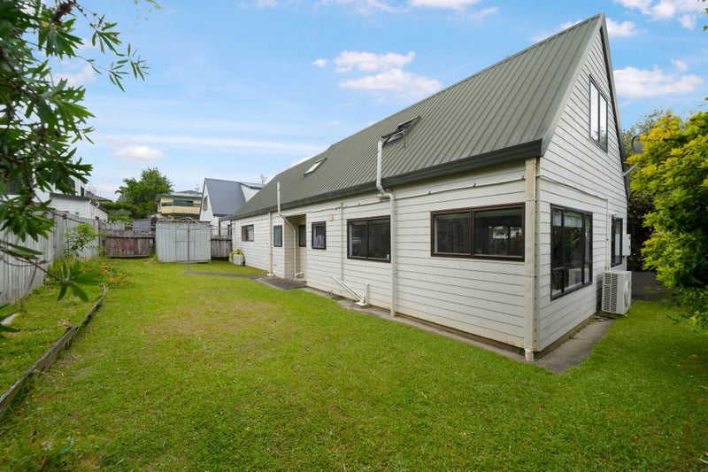 2/29 Humphrey Kemp Avenue, Henderson, Auckland - Carousel 2