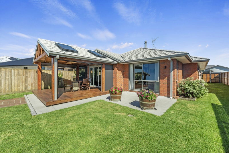 189 Penetaka Heights, Pyes Pa, Tauranga - Carousel 1