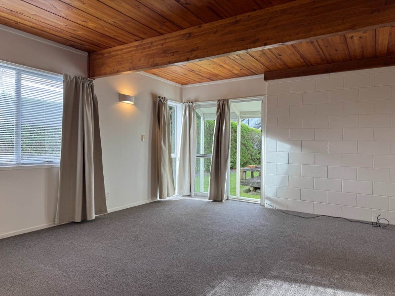 2/42 Fir Street, Waterview, Auckland - Carousel 2