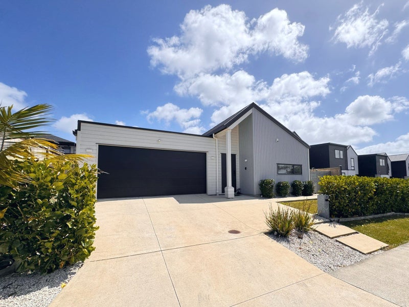 39 Patrick Rice Drive, Swanson, Auckland - Carousel 1