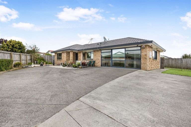 42 Enuamanu Road, Favona, Auckland - Carousel 1