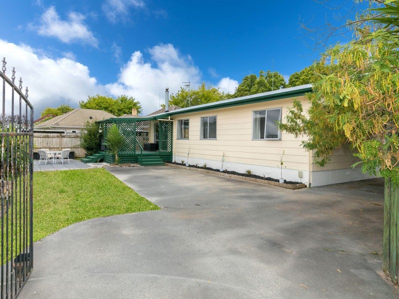 4B Matai Street, Maeroa, Hamilton - Carousel 2
