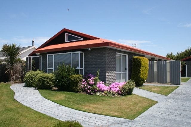 50 Regency Crescent, Redwood, Christchurch - Carousel 1