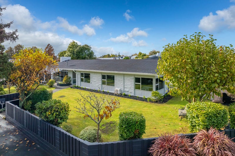 2 Clements Crescent, Queenwood, Hamilton - Carousel 2