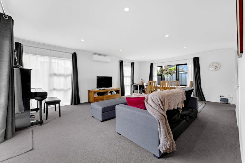 2/230 Bucklands Beach Road, Bucklands Beach, Auckland - Carousel 2