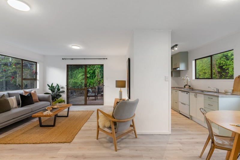 15 Jenanne Place, Totara Vale, Auckland - Carousel 2