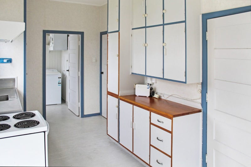 64 Manson Street, Terrace End, Palmerston North - Carousel 2