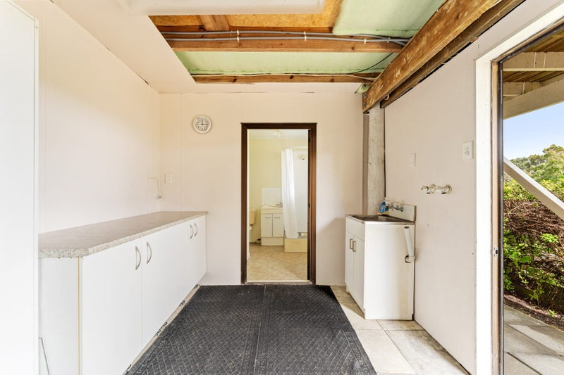 5A Rangimaarie Crescent, Snells Beach, Snells Beach - Carousel 24