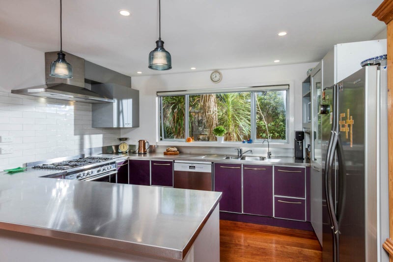 2/457 Beach Road, Murrays Bay, Auckland - Carousel 1