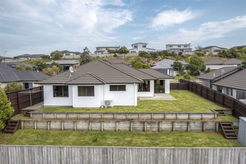 17 Tongariro Drive, Aotea, Porirua - Carousel 13