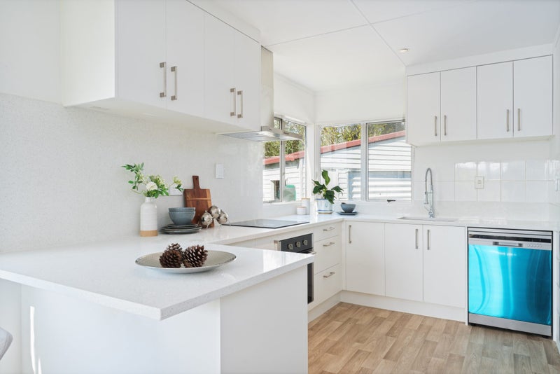 9 Imperial Place, Henderson, Auckland - Carousel 25