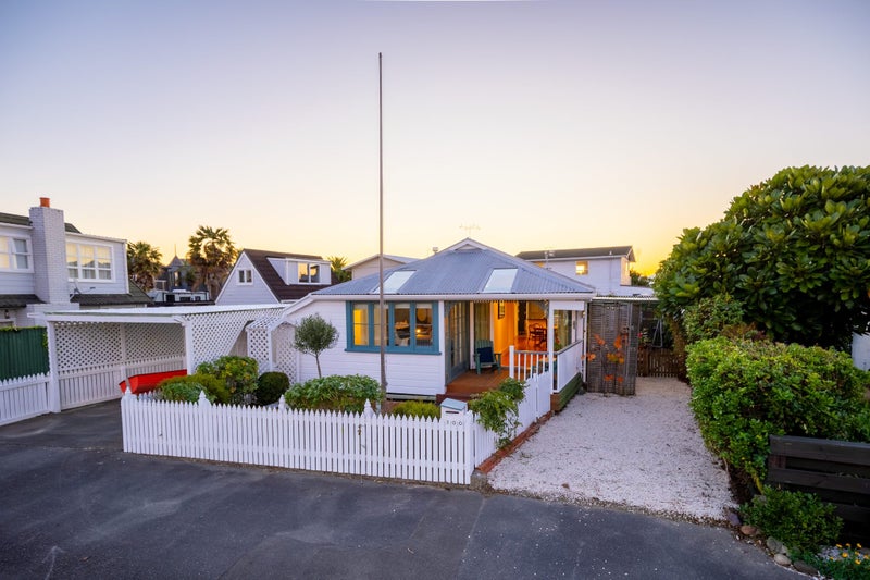 100 Point Road, Monaco, Nelson - Carousel 30