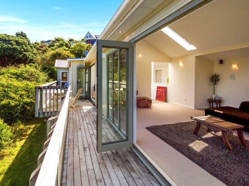 50 Gordon Road, Plimmerton, Porirua - Carousel 2