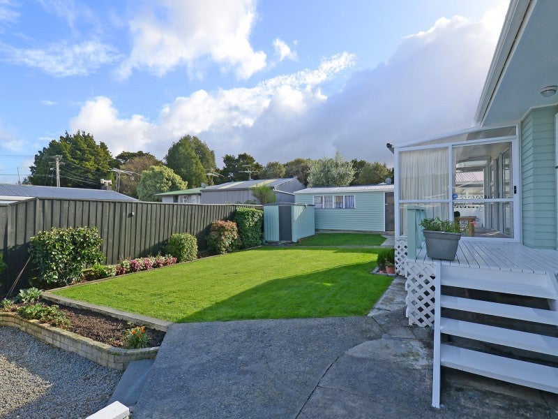 6 Flavia Grove, Clouston Park, Upper Hutt - Carousel 20