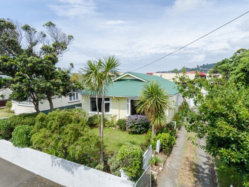 186 Coutts Street, Rongotai, Wellington - Carousel 1
