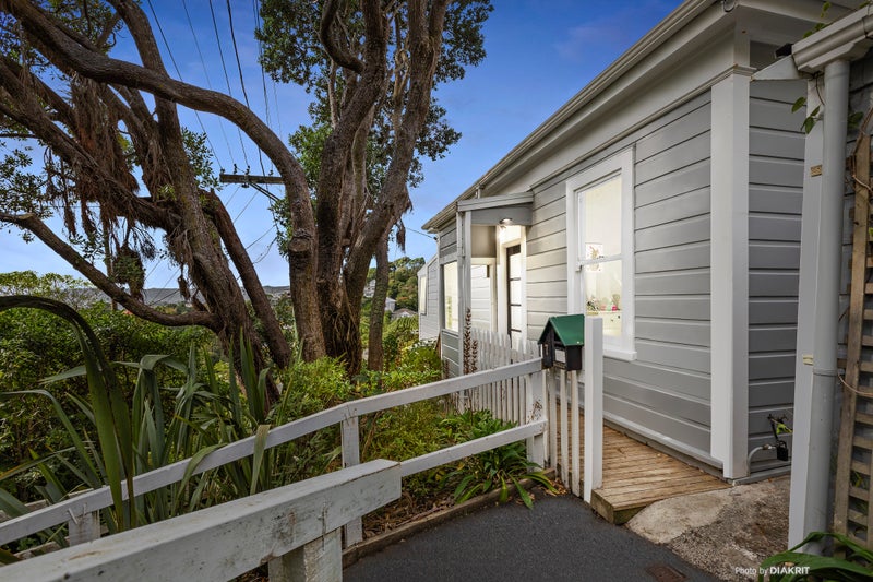 7 Northland Road, Northland, Wellington - Carousel 1