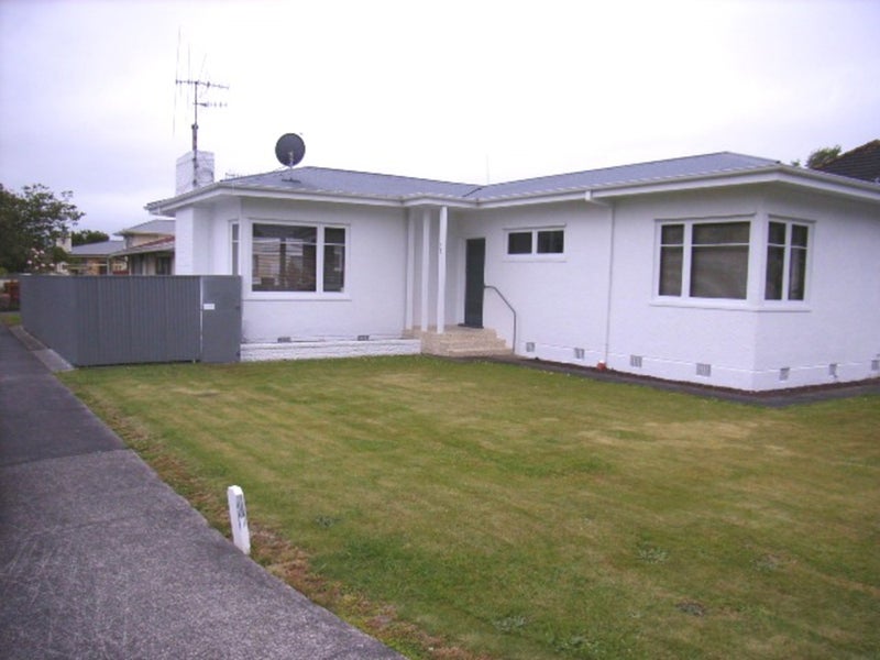 70 Guy Avenue, Takaro, Palmerston North - Carousel 1