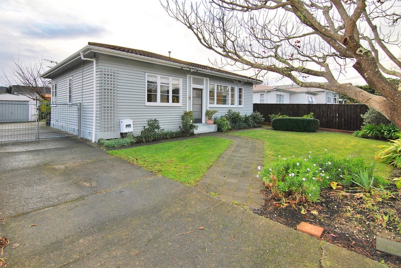 18 Allen Street, Boulcott, Lower Hutt - Carousel 18
