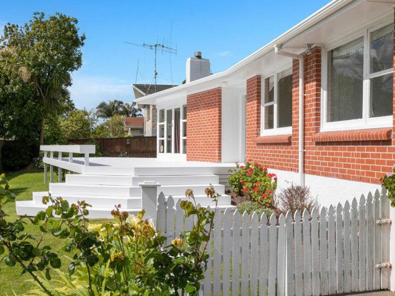 11 Matua Road, Matua, Tauranga - Carousel 1