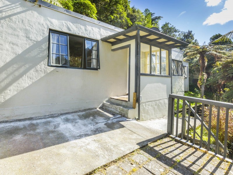 126 Pinehaven Road, Pinehaven, Upper Hutt - Carousel 2