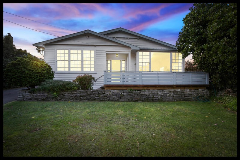 31 Lucknow Terrace, Khandallah, Wellington - Carousel 1