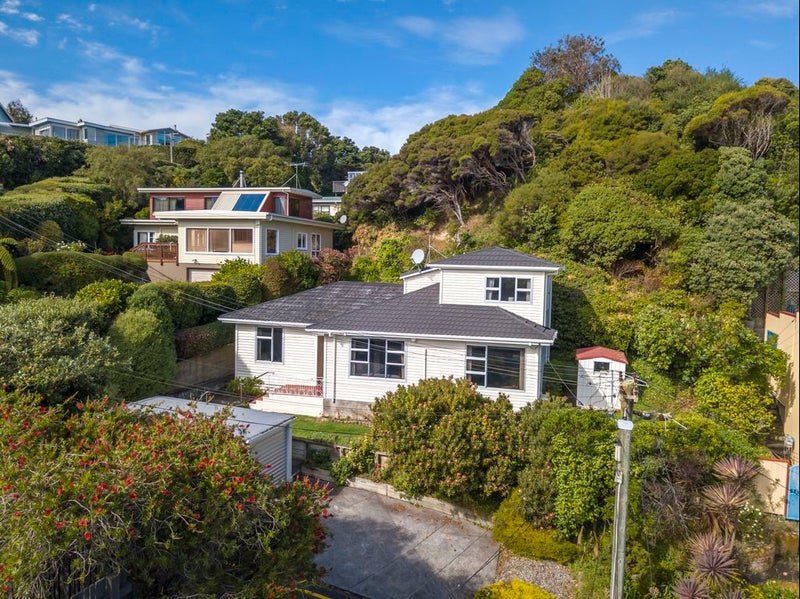 9 Trevor Terrace, Paremata, Porirua - Carousel 1