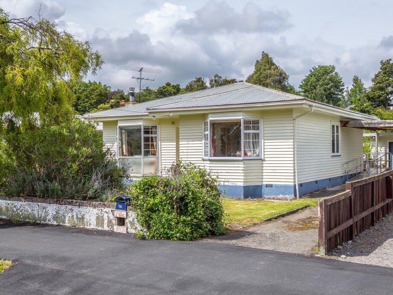 16 Oxford Street, Lansdowne, Masterton - Carousel 1