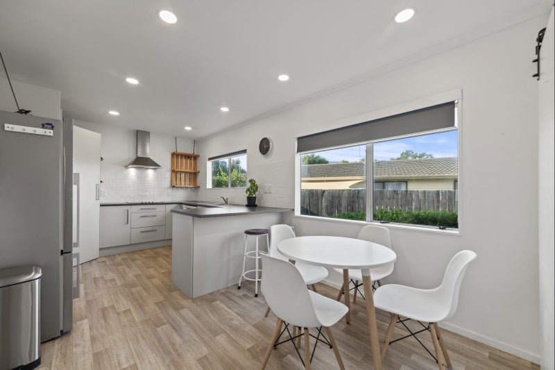 10 Ashton Place, Highbury, Palmerston North - Carousel 2