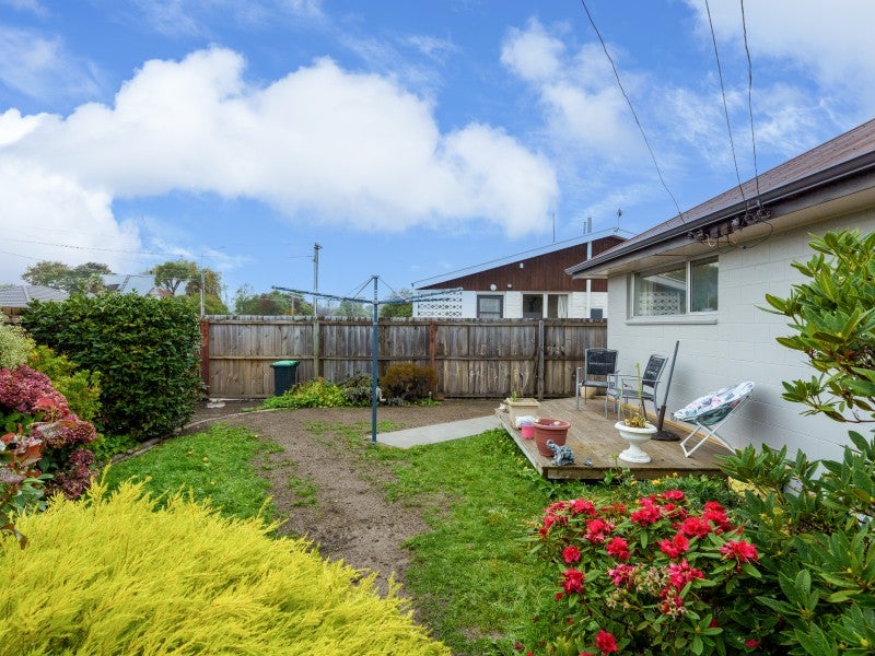 1/109 Gayhurst Road, Dallington, Christchurch - Carousel 1