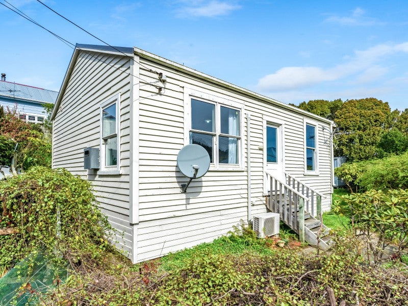 21A Wickliffe Terrace, Port Chalmers, Dunedin - Carousel 1