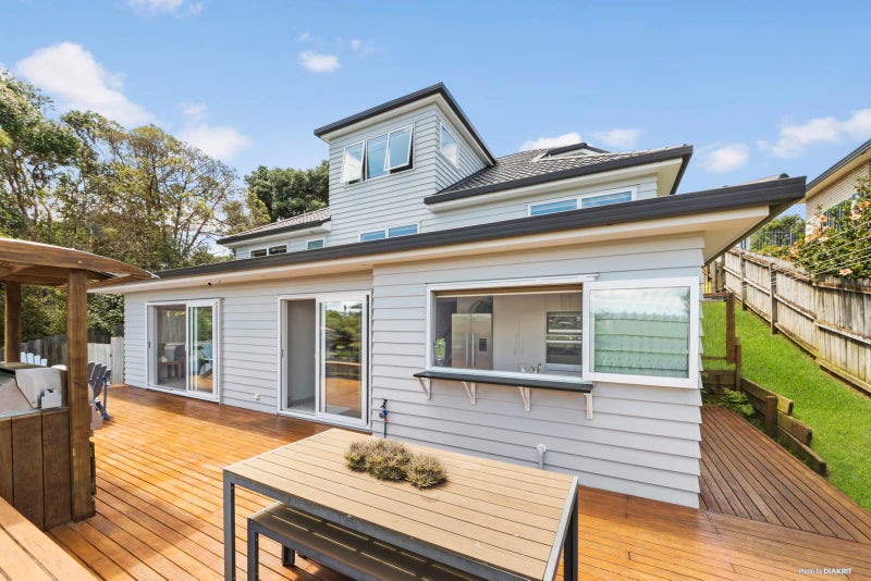 21 Highgrove Lane, Totara Vale, Auckland - Carousel 2