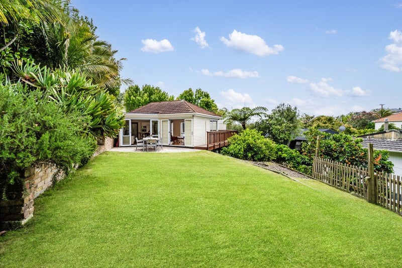 102 Patteson Avenue, Mission Bay, Auckland - Carousel 1
