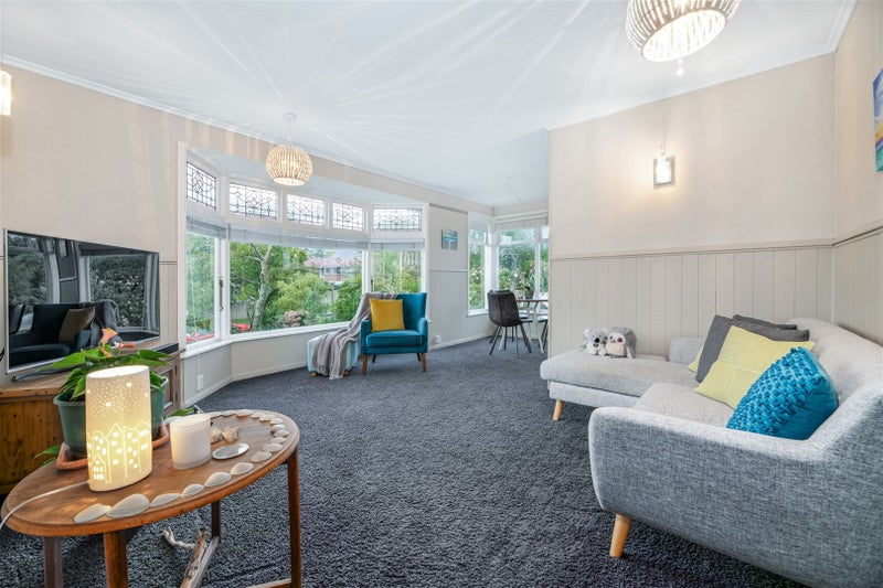 6 Porter Avenue, Te Atatu South, Auckland - Carousel 2