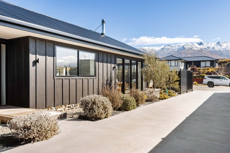 38 Stratford Drive, Mount Pisa, Cromwell - Carousel 1