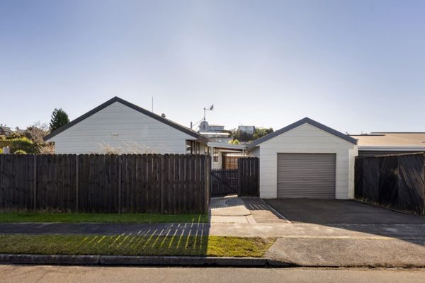 31 Sylvania Drive, Matua, Tauranga - Carousel 1